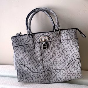 Guess handbag- like new worn once.
